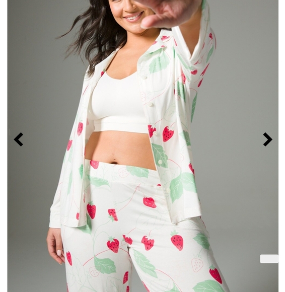 Cool Nights Four Piece Pajama Set - Picture 4 of 8